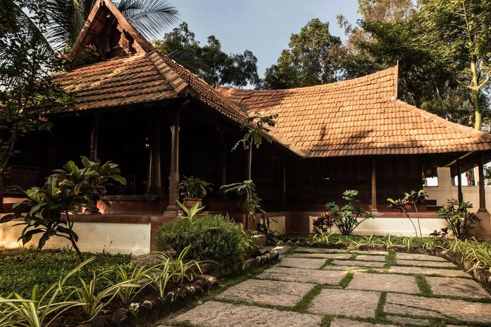 Nallamuttam Tharavadu