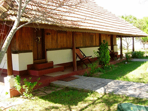 Ayurvedagram-kootumkal-mana-300x225