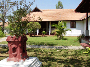 Ayurvedagram-aluva-pushpakam-300x225